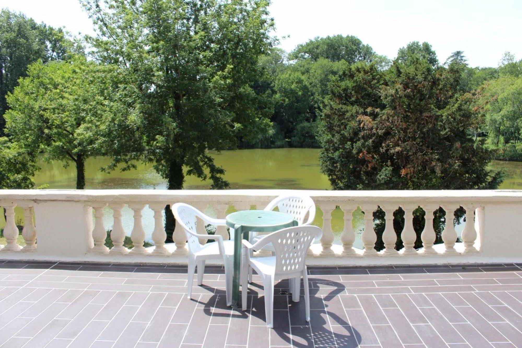 Hotel Etang Des Reynats Chancelade Εξωτερικό φωτογραφία